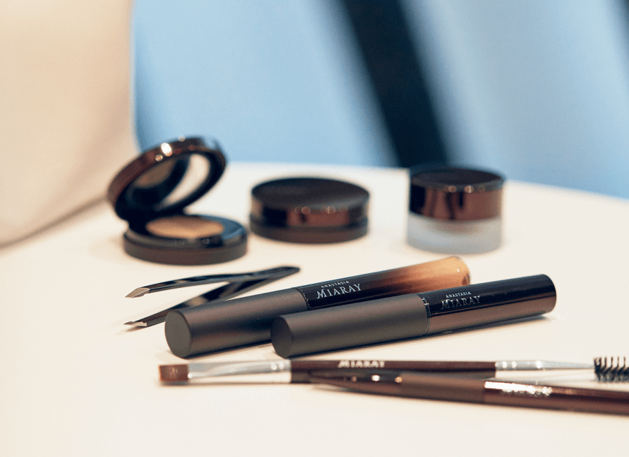 アナスタシアミアレの製品が並んでいる